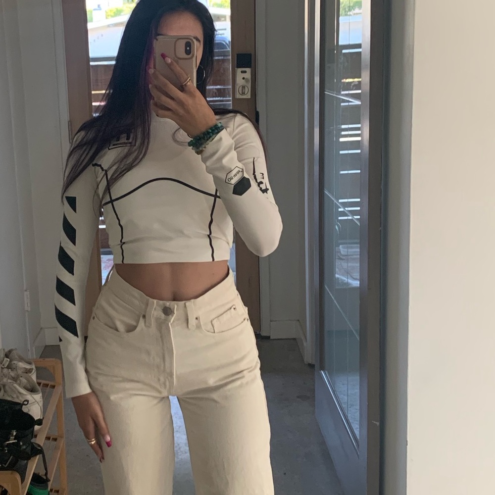 Off white top